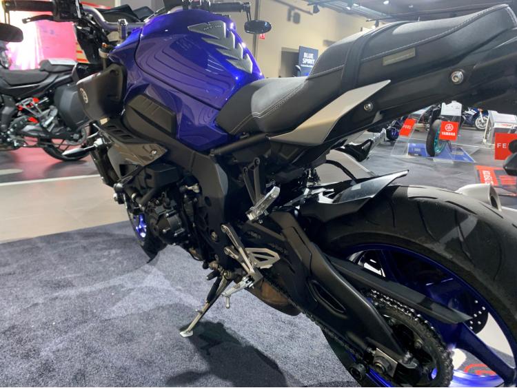 YAMAHA MT-10