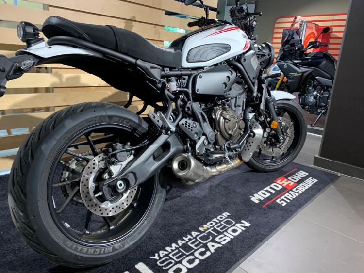 YAMAHA XSR 700