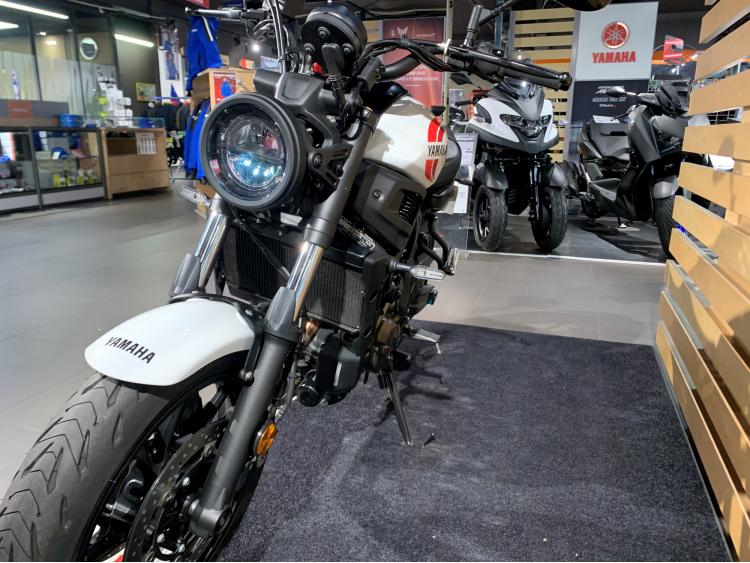 YAMAHA XSR 700