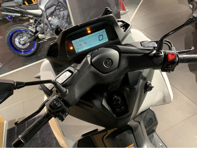 YAMAHA TRICITY 300